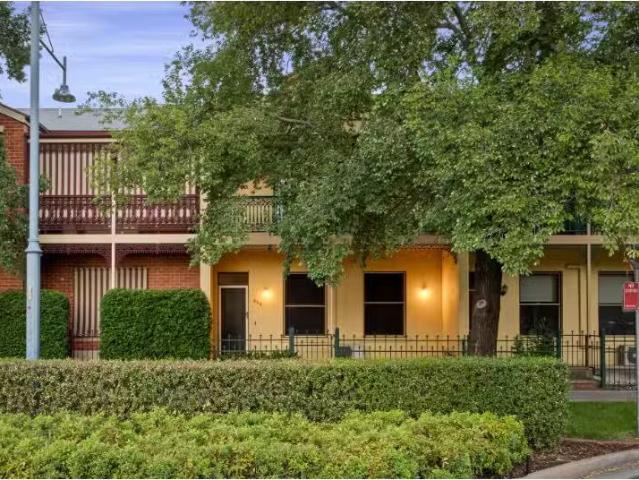 496 Wodonga Place, ALBURY Townhouse for rent Listed by Emily.