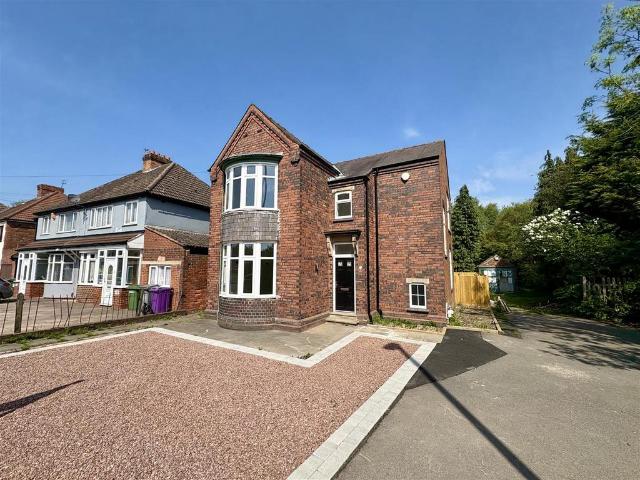 496 Wolverhampton Road East. 3 bed detached house to rent £1,450 pcm £335 pw