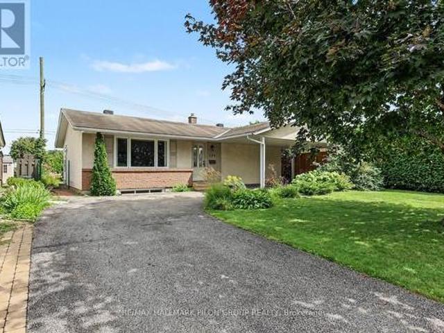 496 Tisdale Crescent, Ottawa, ON, K1J 7A6 house for sale | Listing ID X13715 | Royal LePage