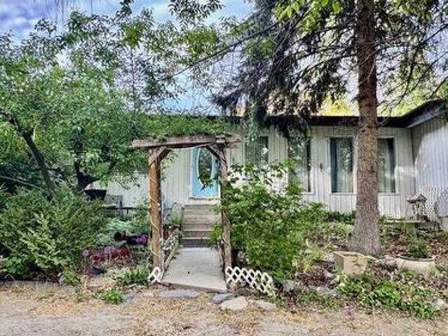 4976 Nash Street, Peachland, BC, V0H 1X8 house for sale | Listing ID 10387 | Royal LePage