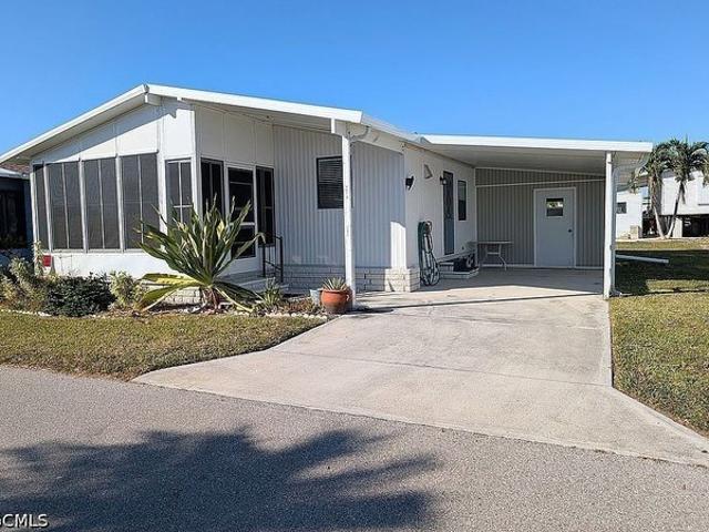 4978 Mullette Ln, Saint James City, FL 33956