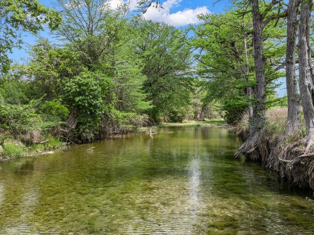497 Cypress Falls Road, Utopia, US, TX