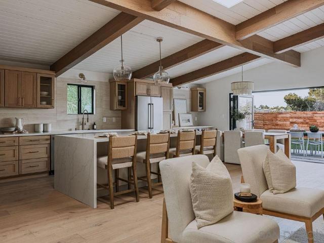 4985 Pacifica Dr