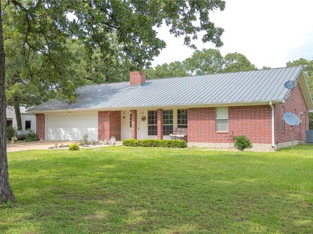 4988 Paso Fino Ln, Madisonville, TX 77864 | MLS #25005