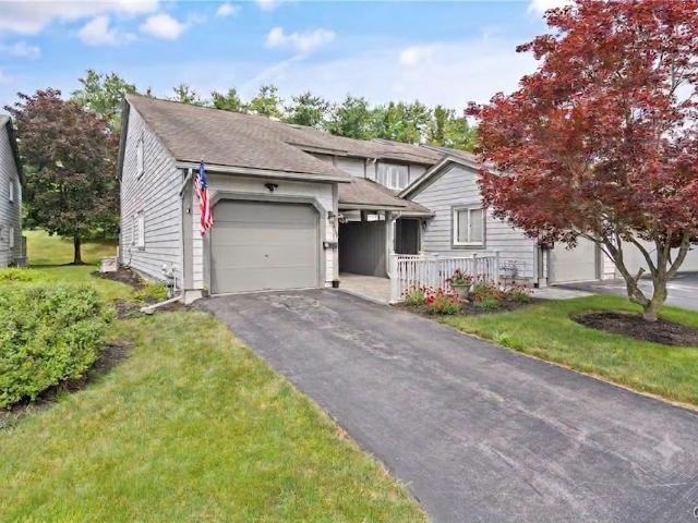 498 Summerhaven Drive N
