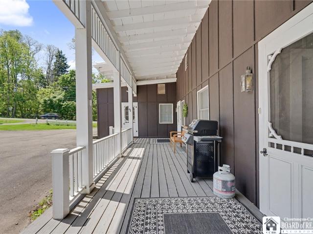 4994 W Lake Road