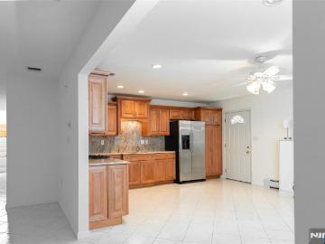 499 Morse Avenue, Ridgefield, US, NJ