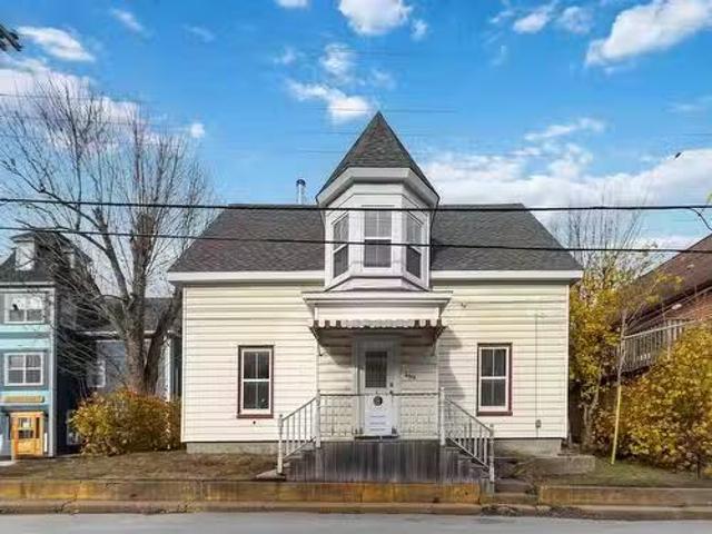 499 Main Street, Mahone Bay, NS, B0J 2E0 house for sale Lis.