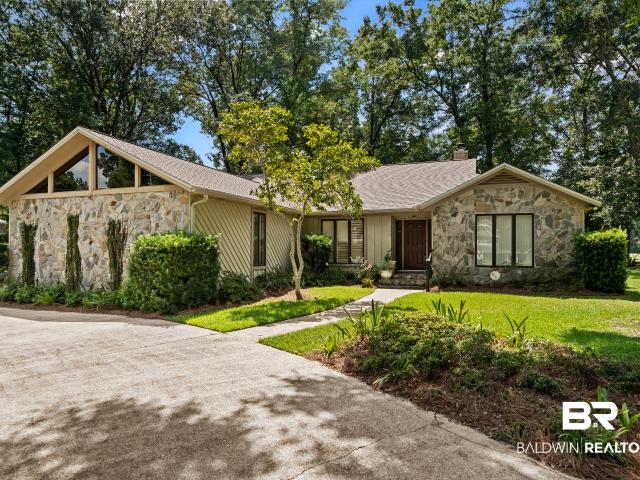 499 Ridgewood Drive