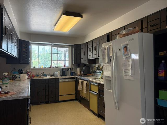 499 W 9th Street