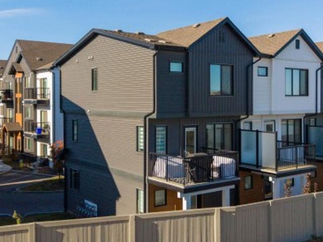 49 850 Secord Bv Nw, Edmonton, AB, T5T 7R9 townhouse for sale | Listing ID E4513 | Royal LePage