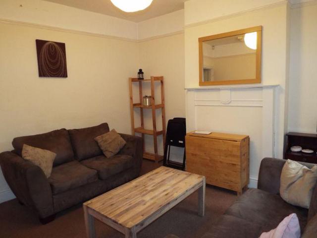 49 Warwards Lane, Stirchley, B29 7RA, United Kingdom | 4 bed townhouse for rent #16194423 | Rentberry