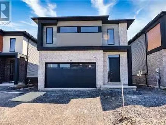 49 Alicia Crescent, Thorold, ON, L2V 0M1 house for sale Lis.