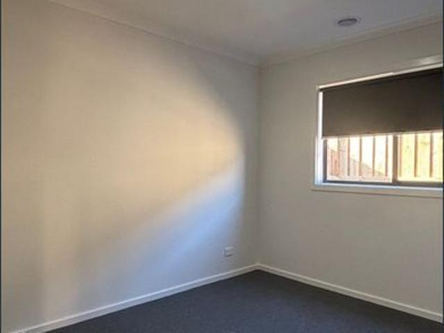 49 Argant Loop, Sunbury  Modern Comfort in a Prime Location!