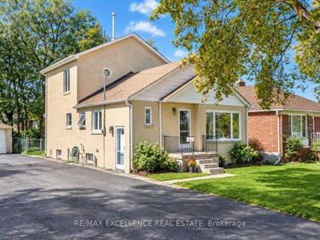 49 Barrhead Crescent, Toronto, ON, M9W 3Z8 house for sale | Listing ID W13808 | Royal LePage