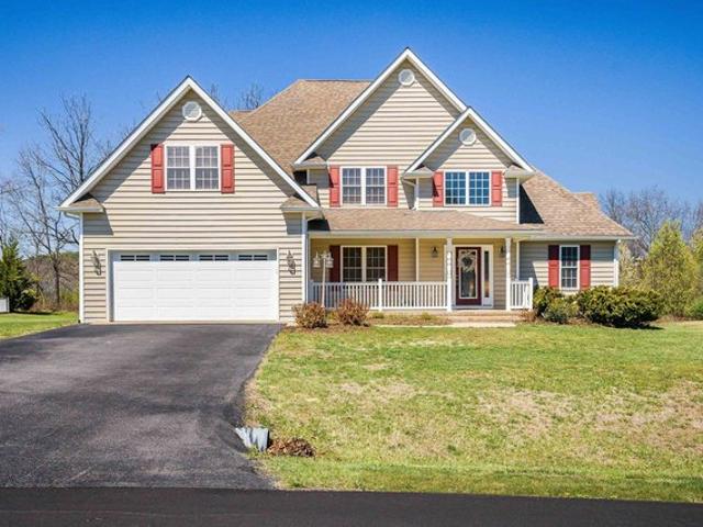 49 Bowmans Run Dr, Stuarts Draft, VA 24477