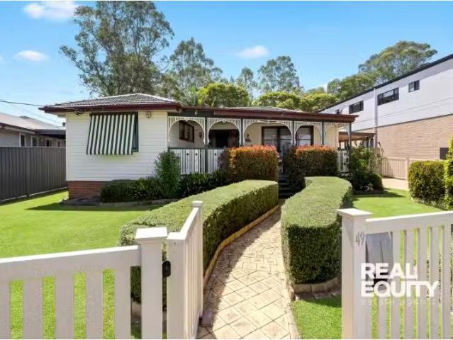 49 Brallos Avenue, HOLSWORTHY House for rent Listed by Invest.