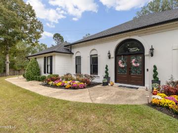 49 Canebrake Blvd, Hattiesburg, MS 39402 | MLS #4147