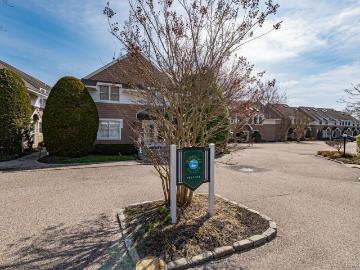 49 Canoe Place Rd, Unit 212, Hampton Bays, NY 11946 | MLS #979877