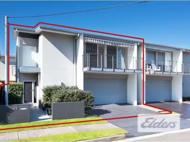 49 Chaucer Street, Hamilton Townhouse for rent Listed by Bill.