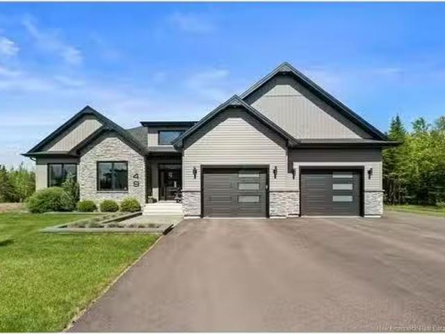 49 Chanterelle St, Greater Lakeburn, NB, E1H 0L5 house for s.
