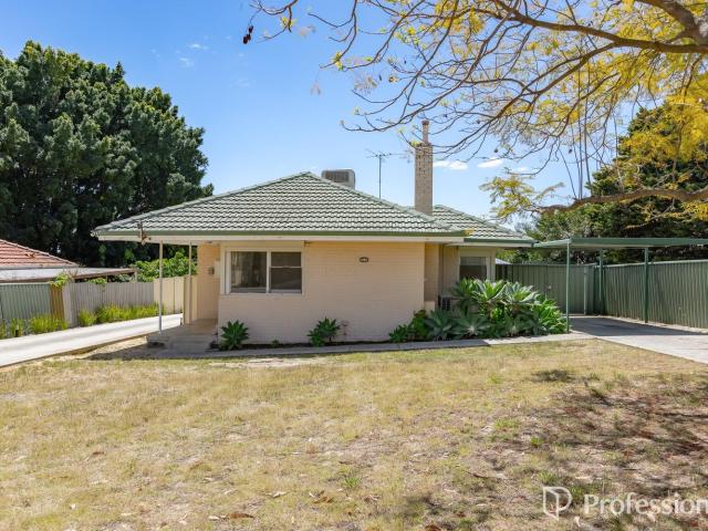 49 Dallington CrescentBalga WA 6061, Australia