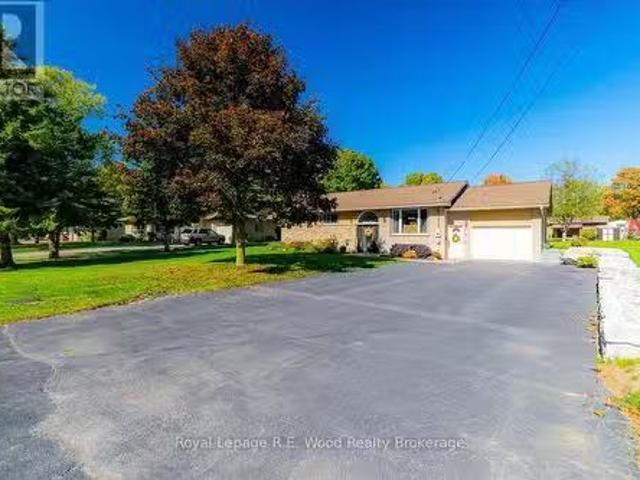 49 Dereham Drive, Tillsonburg, ON, N4G 2B1 house for sale L.