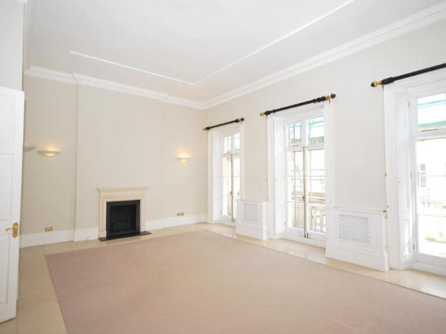 49 Eaton Place, London, SW1X 8DE, United Kingdom | 2 bed townhouse for rent #5803230 | Rentberry