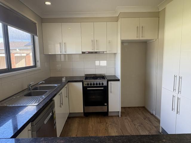 49 Graham Street Lake Albert, NSW 2650