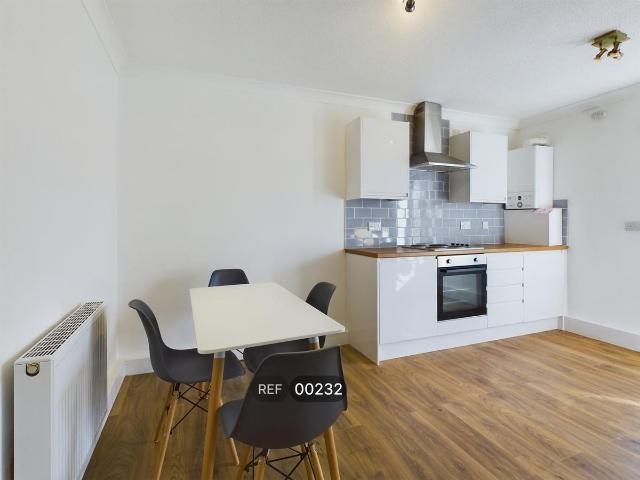 49 Ha`Penny Bridge Way HU9, 2 bed flat to rent, £825 pcm | PrimeLocation