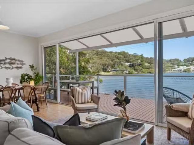 49 Hardys Bay Parade, Killcare House for rent Listed by Anika.