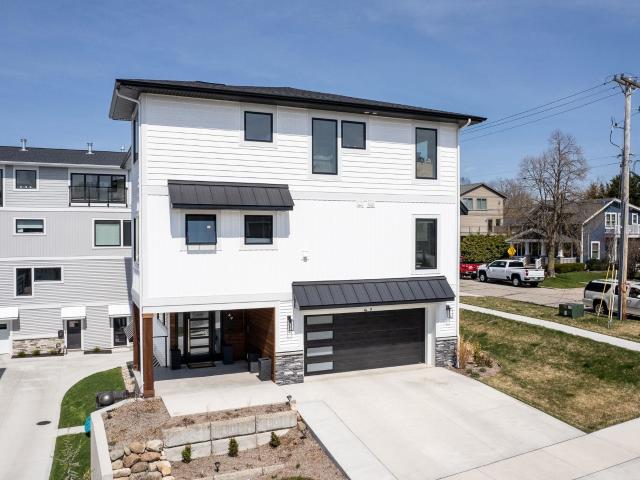 49 Howard Avenue # 1