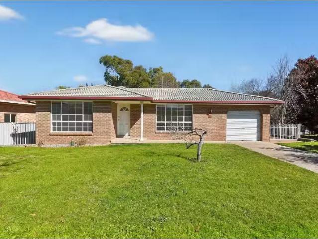 49 Kent Avenue, ORANGE House for rent Listed by Belle Propert.