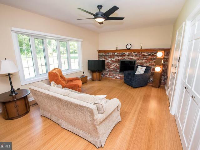 49 Lopatcong Drive
