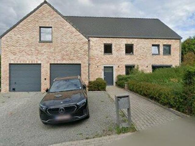 49 m2 apartment for rent in Waver
