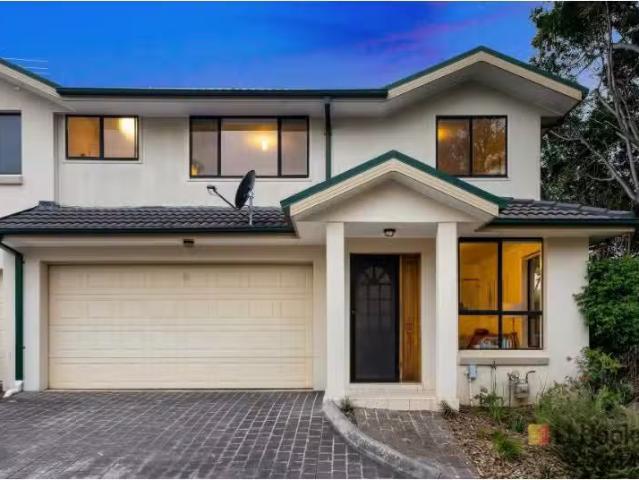 4/9 Magnolia St, GREYSTANES Townhouse for rent Listed by John.