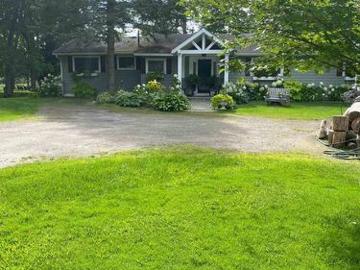 49 Maple Street, Seguin, ON, P0C 1J0 house for sale | Listing ID X12859 | Royal LePage