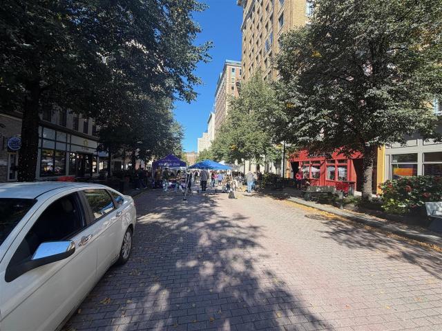 49 Monroe Center Street # 8