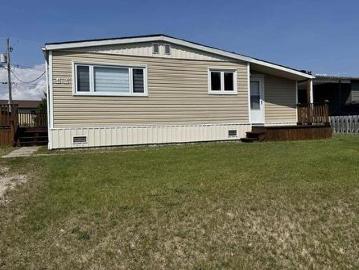Thunder Bay, Ontario - Garden, Deck