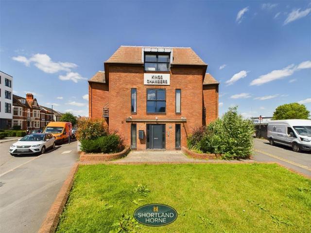 49 Queens Road, Coventry CV1 2 bed apartment to rent £1,250 pcm £288 pw