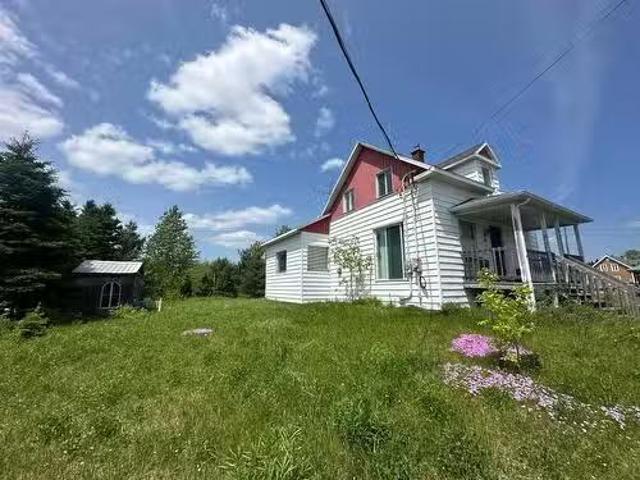 49 Rue Principale E. Saint Médard, QC, G0L 3V0 house for sal.