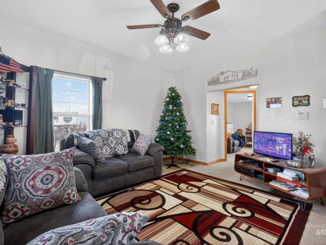 49 S 4th St W, Preston, ID 83263 | MLS #98991