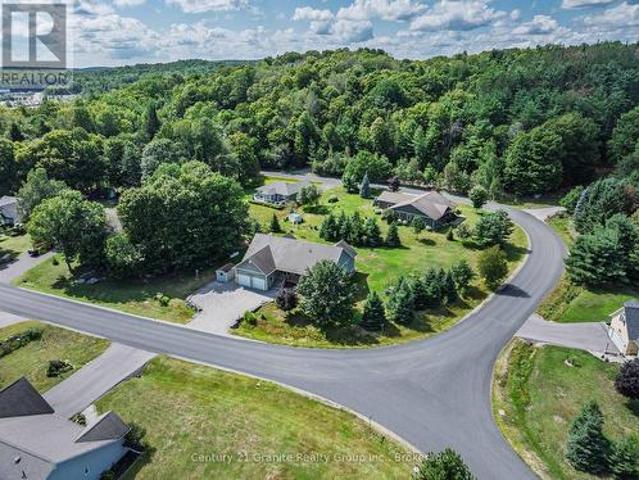 49 Sancayne Street, Dysart Et Al Dysart, ON, K0M 1S0 house for sale | Listing ID X13686 | Royal LePage