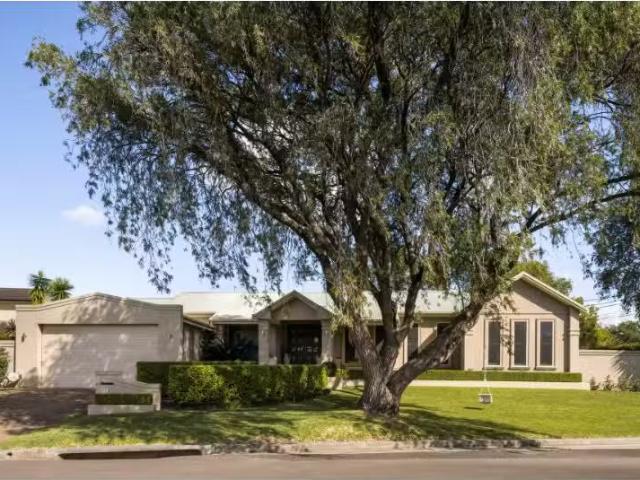 49 Shoalhaven Road, Sylvania Waters House for rent Listed by.