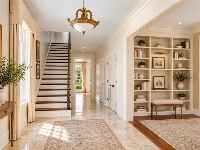 4 muirfield place