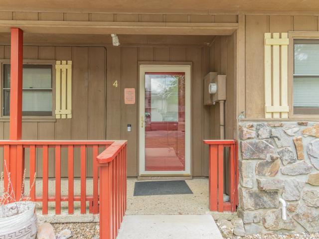 4 Macotera Place