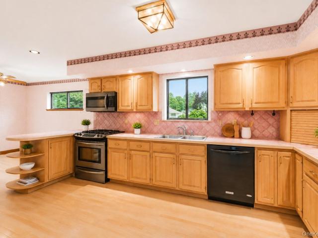 4 Mack Place