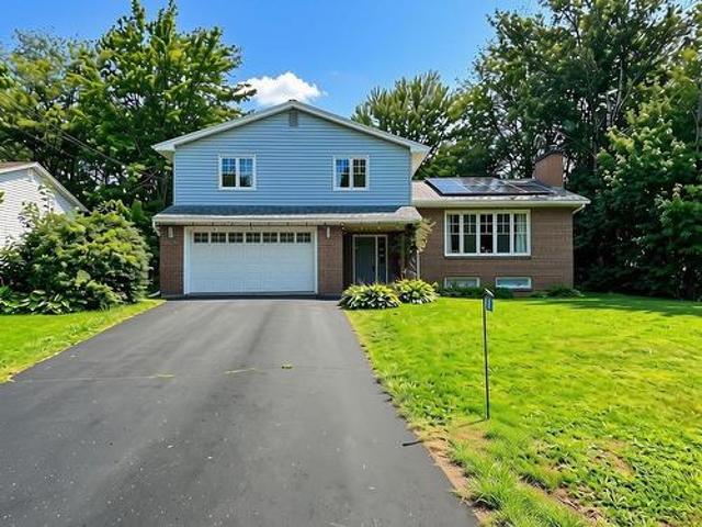 4 Maple Crescent, Lantz, NS, B2S 1W8 house for sale | Listing ID 202622 | Royal LePage