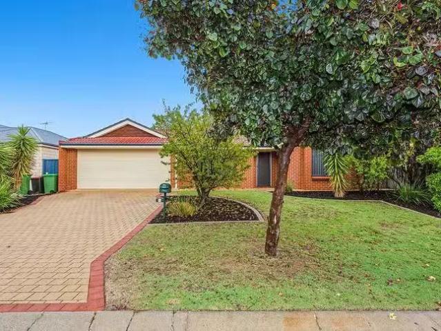 4 Maroubra Parade, Secret Harbour, WA 6173