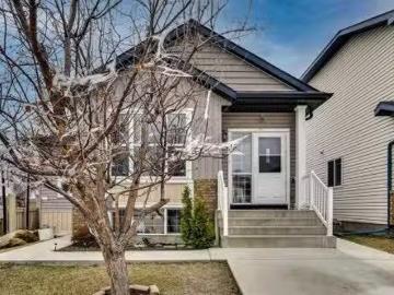 4 Martin Crossing Bay Ne, Calgary, AB, T3J 3S8 house for sal.